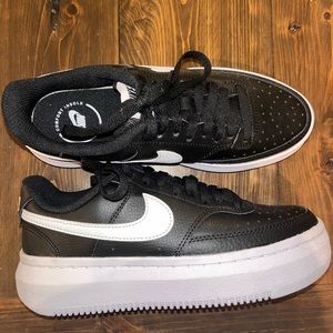 New Without Tags: Size 8 Women’s Nike Court Vision Alta Black’ White’